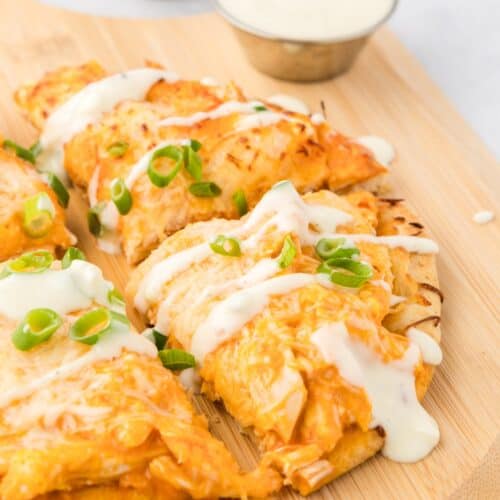 buffalo chicken flatbread with blue cheese drizzle