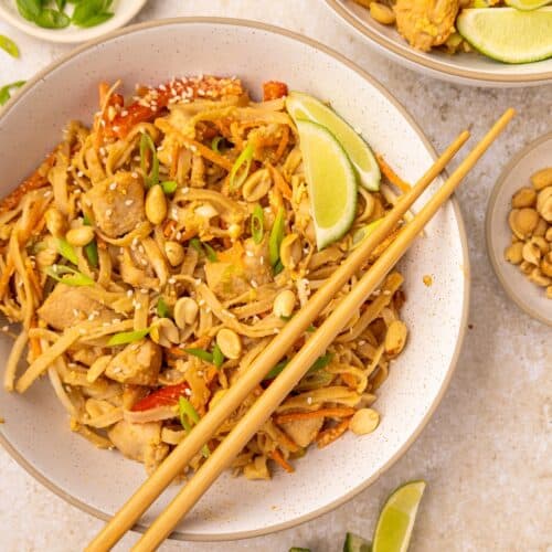 Chicken Pad Thai served with toppings.